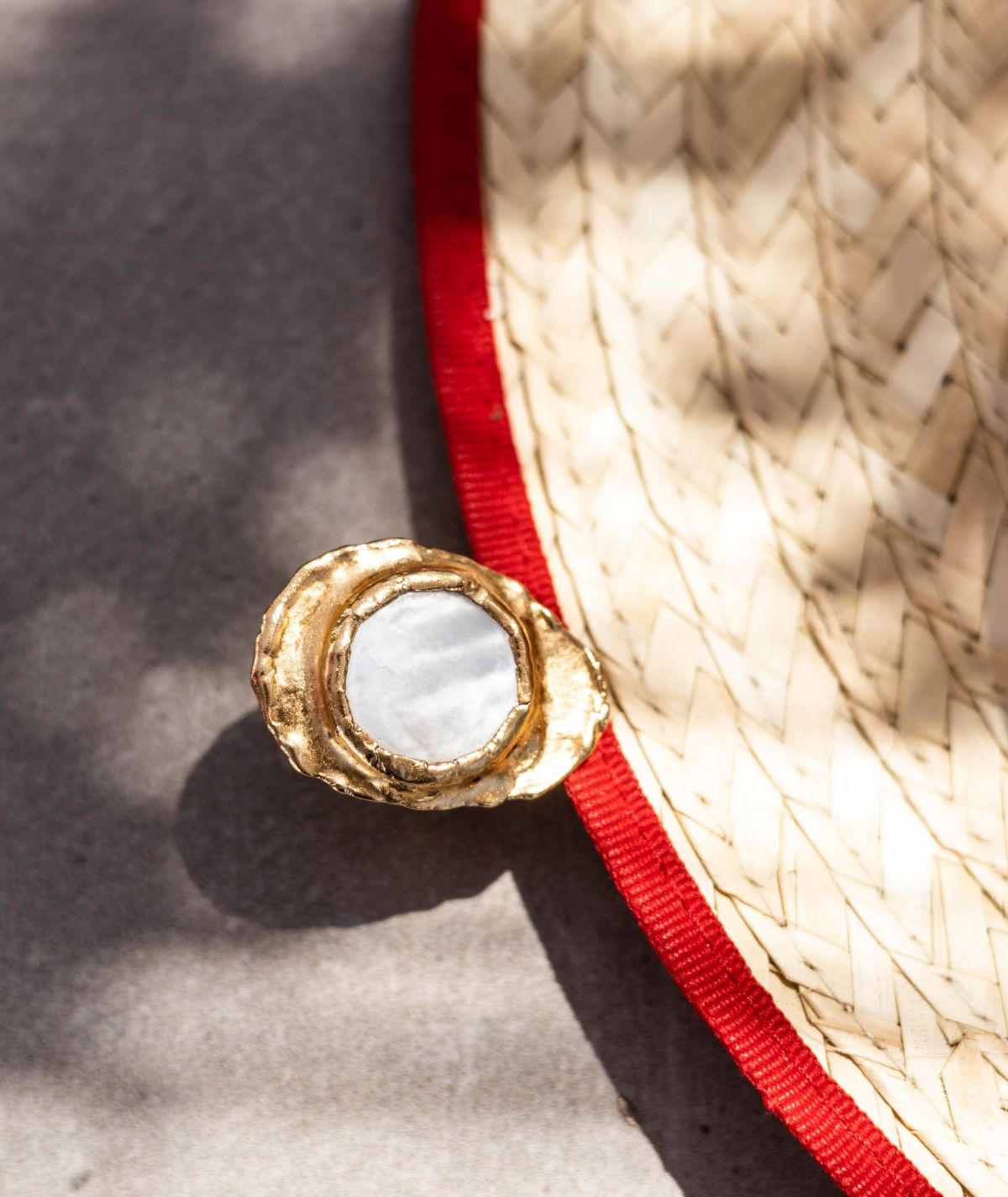 #colore_bianco e gold