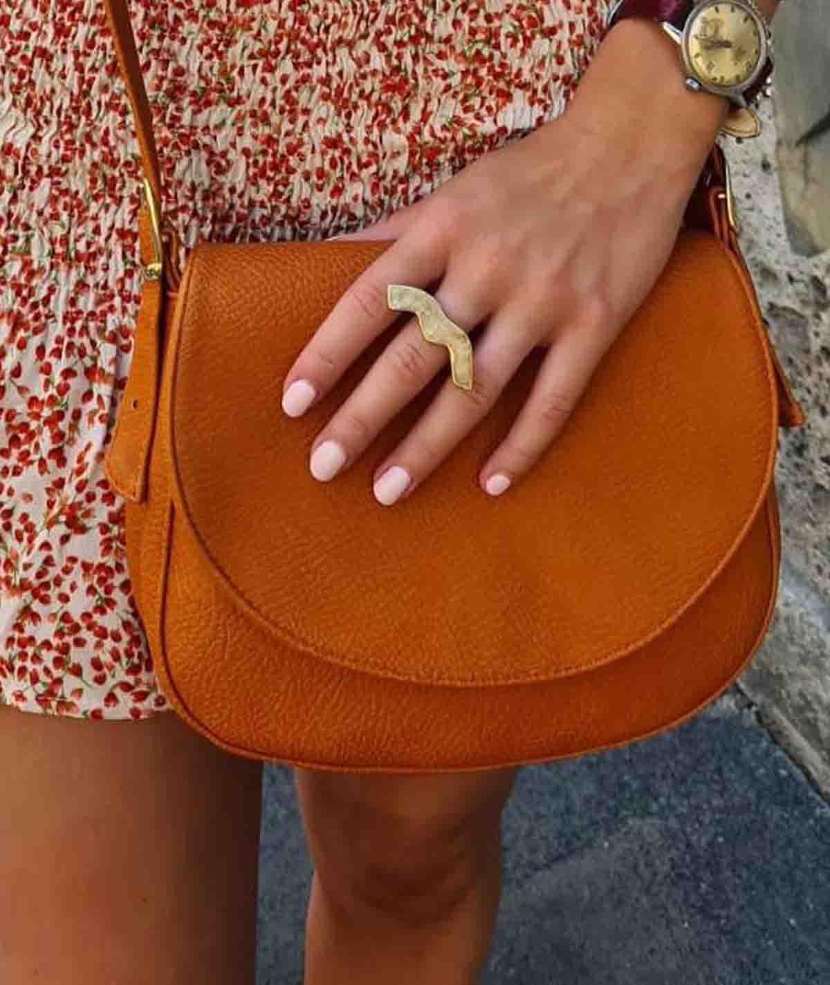 #colore_arancione