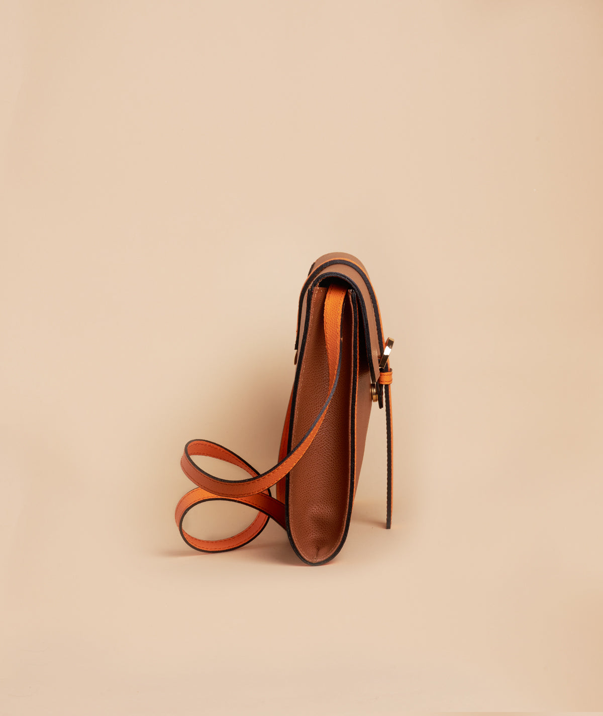 #colore_cuoio e arancio