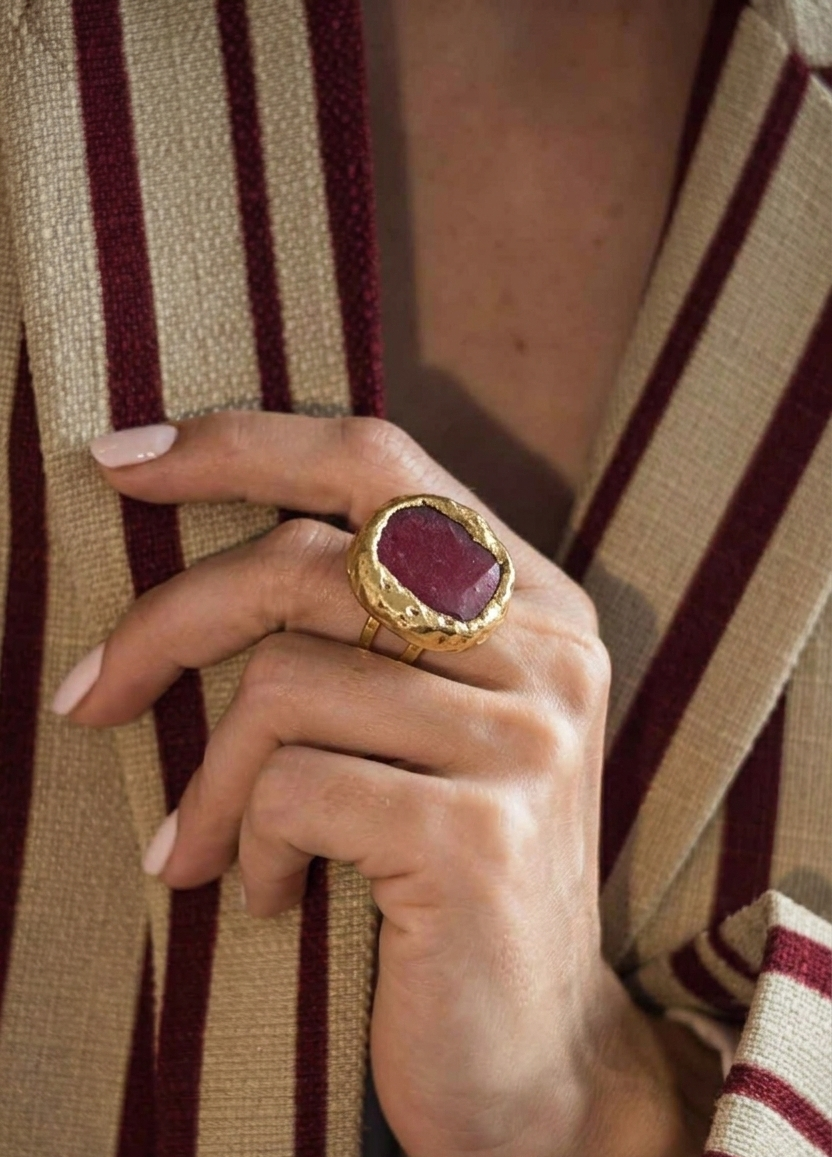 Figus Cornice Gold Ring