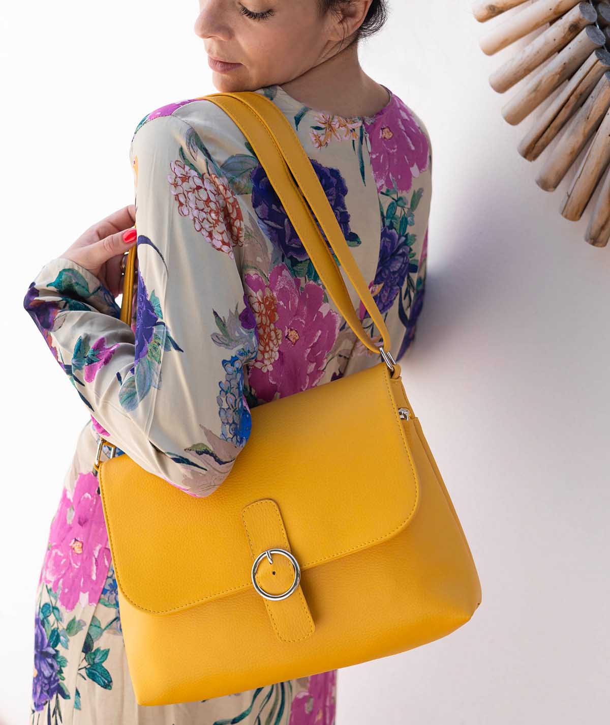 #colore_giallo
