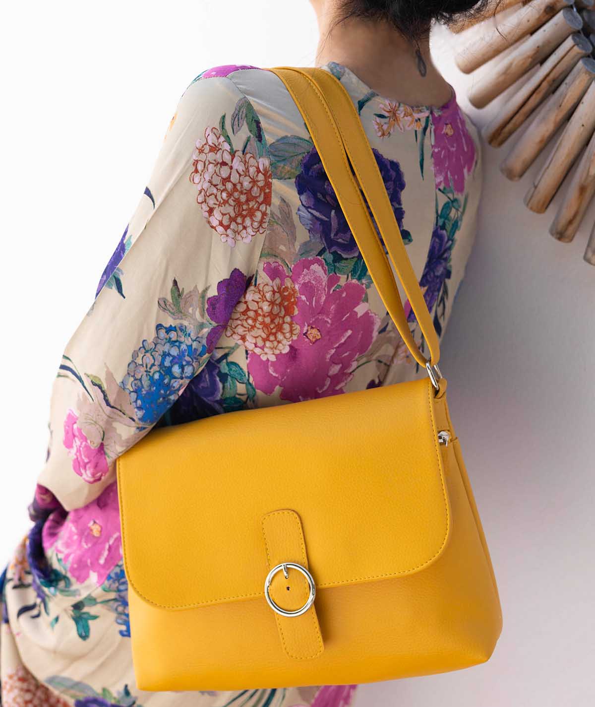 #colore_giallo