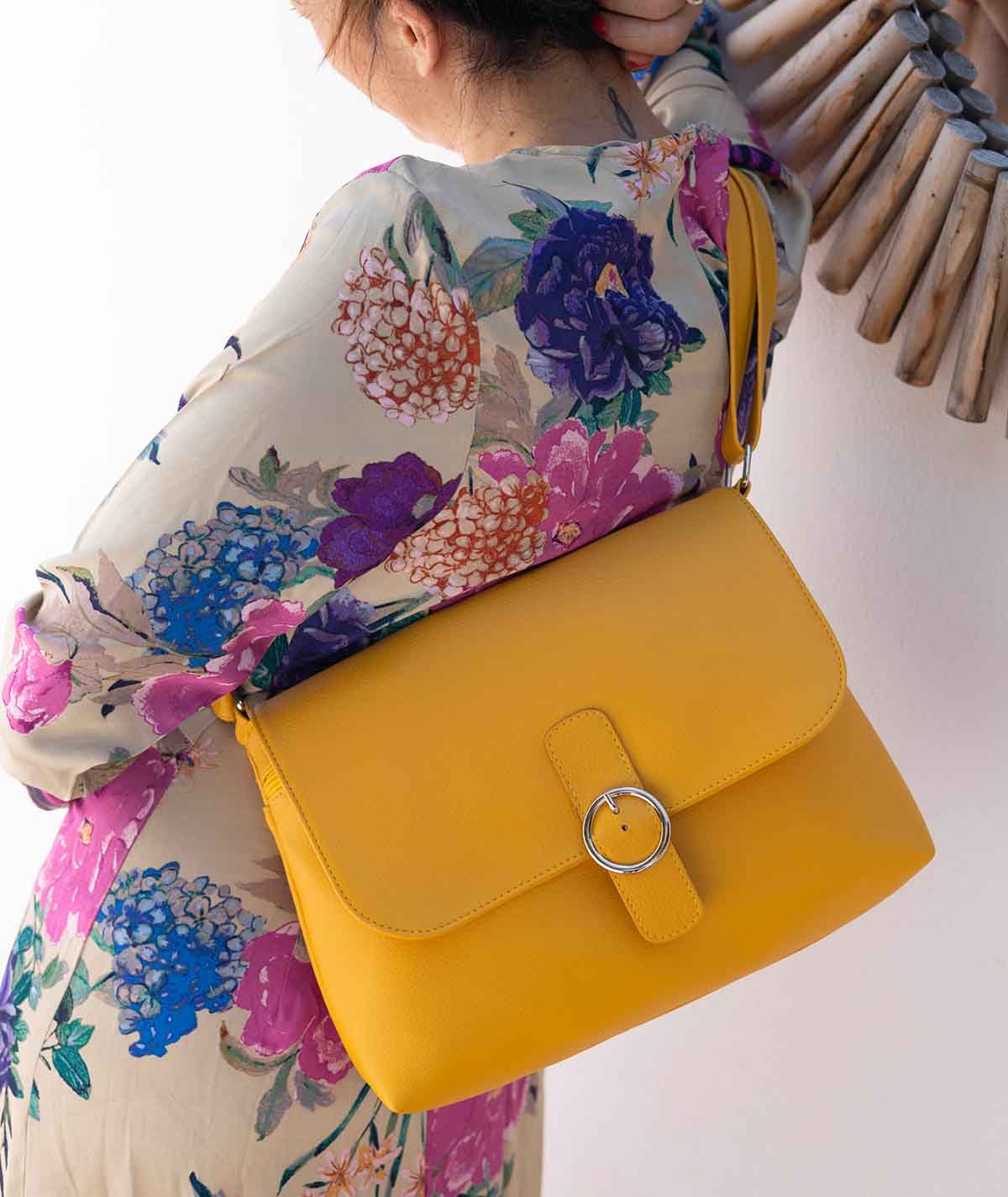 #colore_giallo