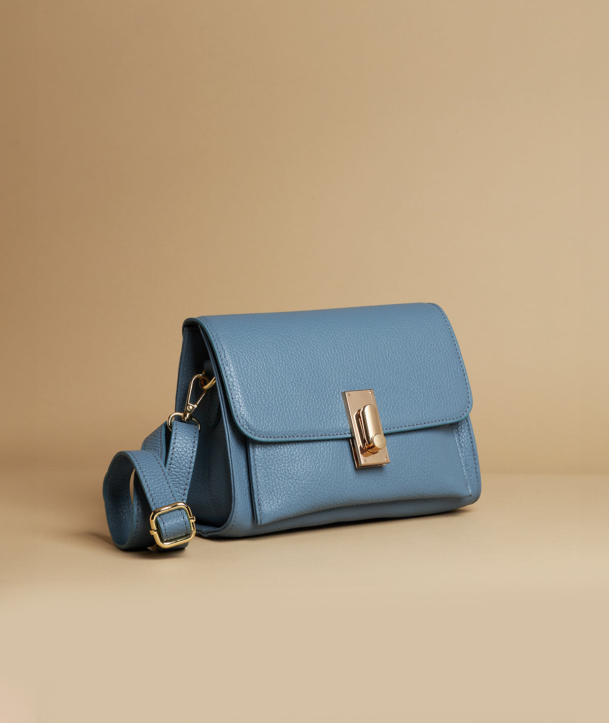 #colore_azzurro dust
