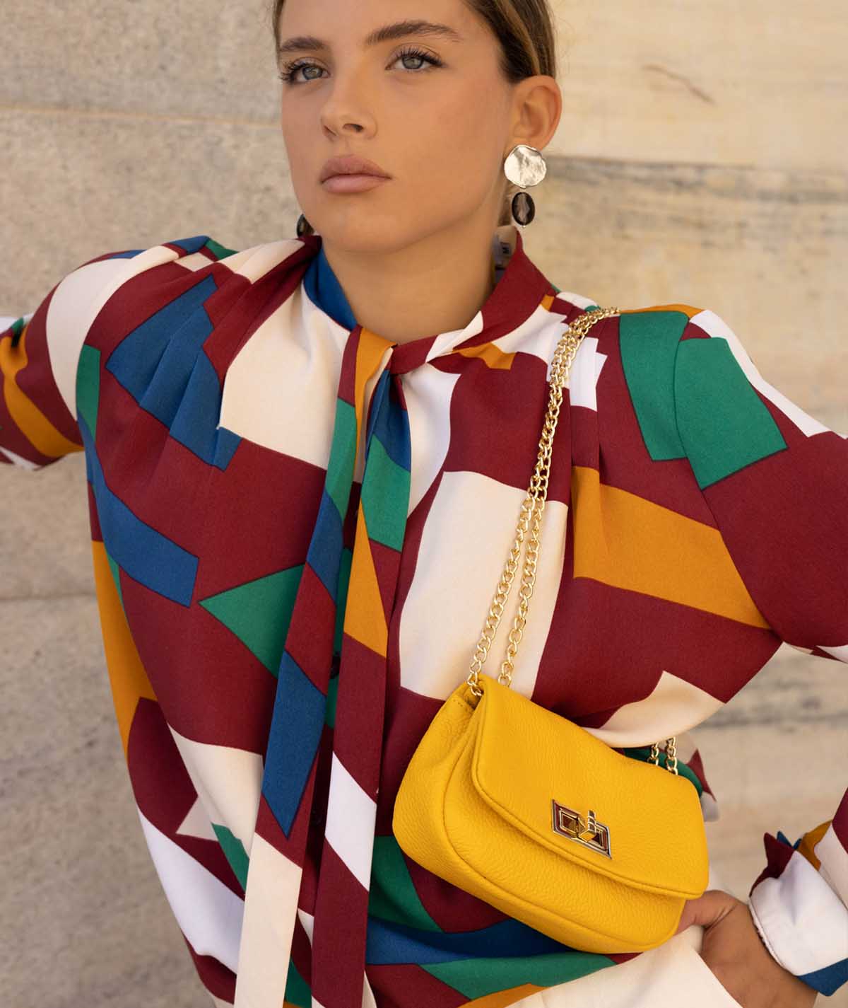 #colore_giallo