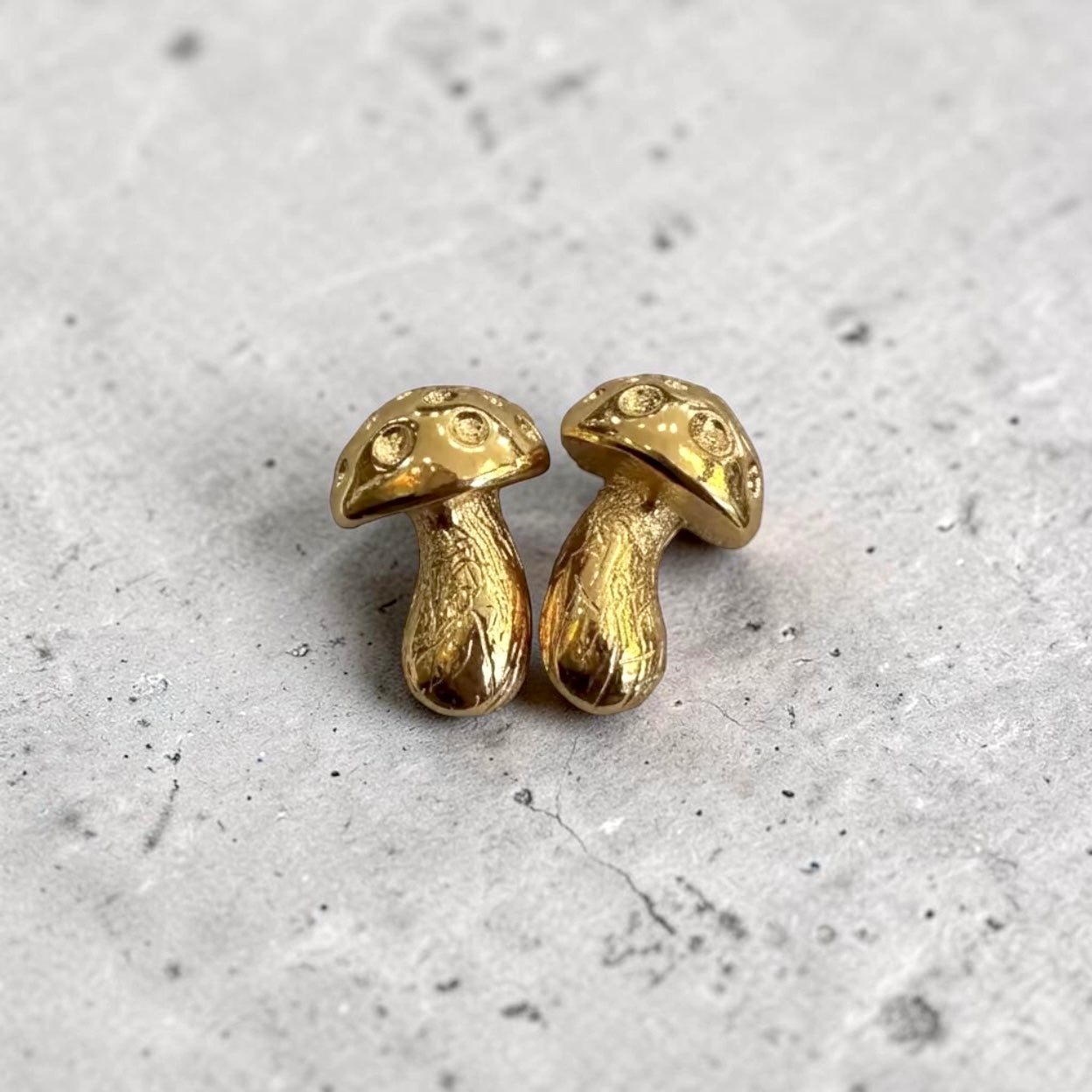 Figus Mushroom Earrings Gold