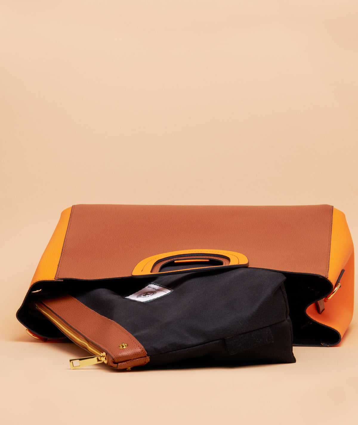 #colore_cuoio e arancio