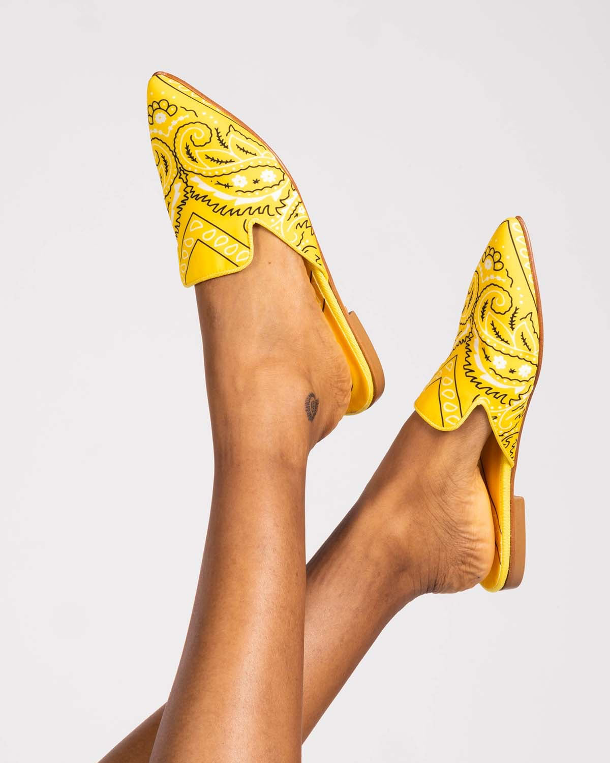 #colore_giallo