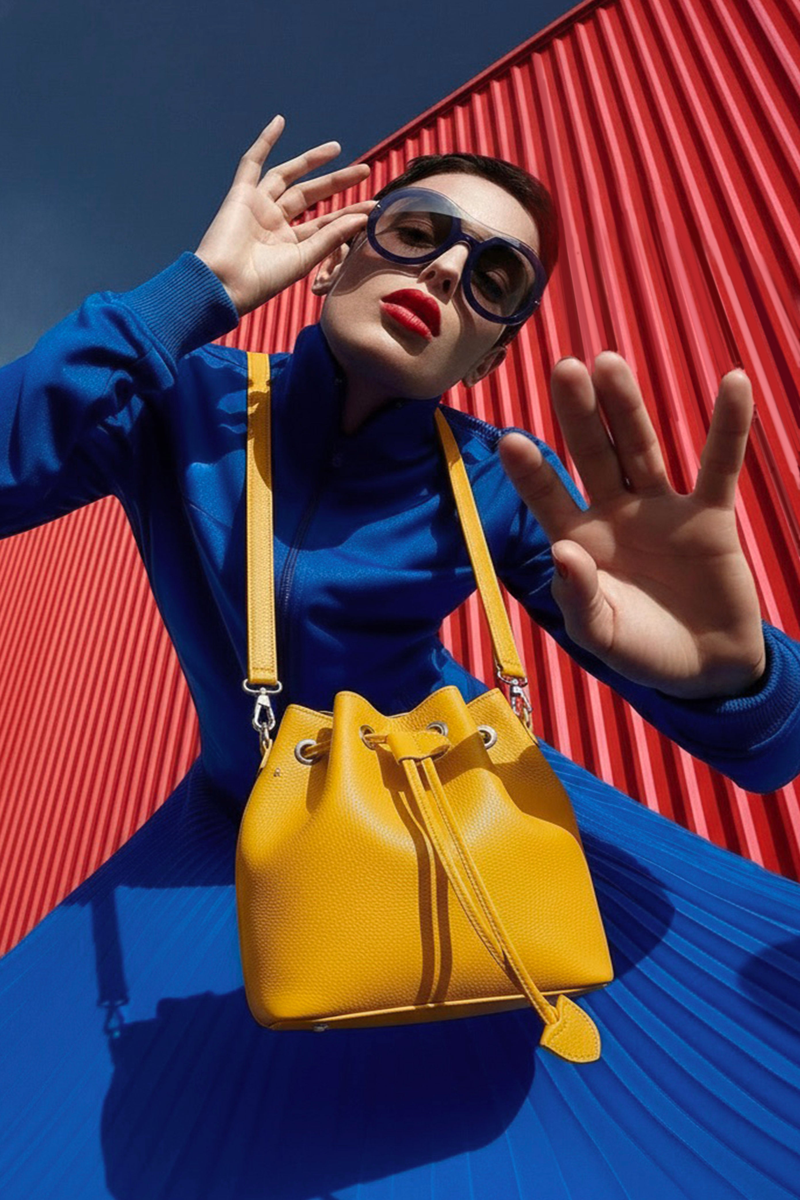 #colore_giallo