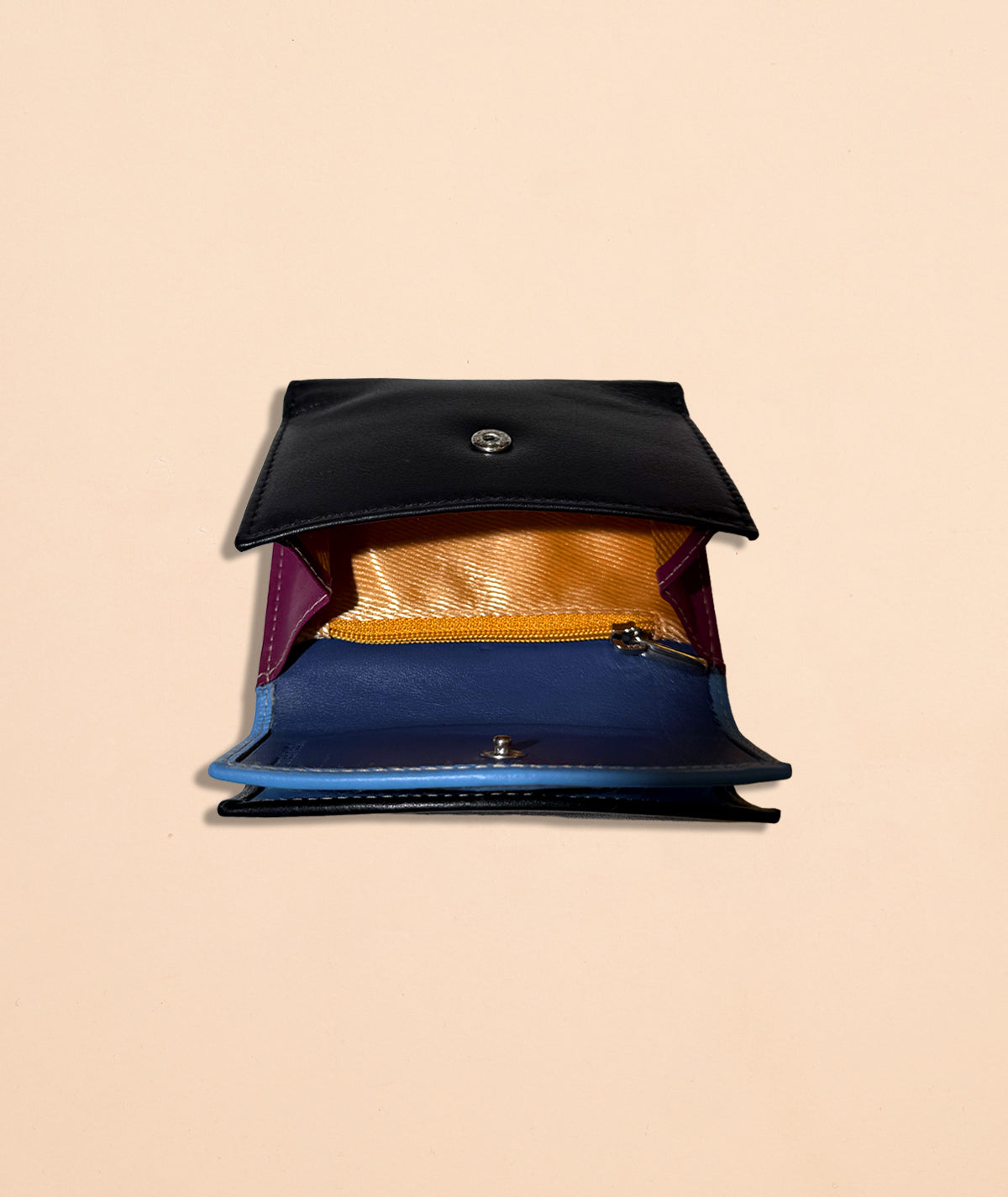 #colore_nero