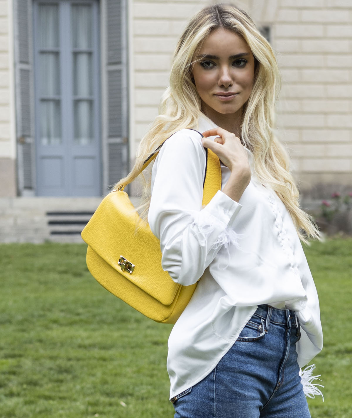 #colore_giallo
