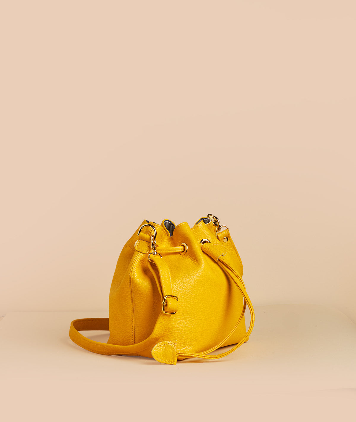 #colore_giallo