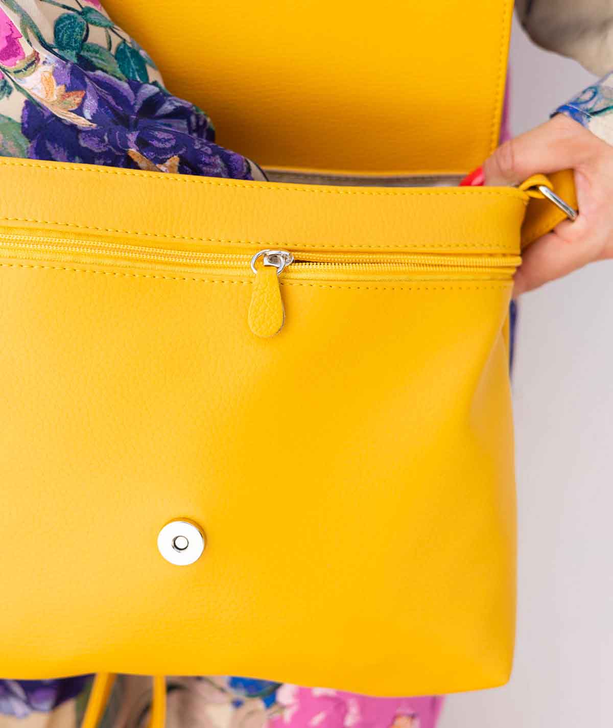 #colore_giallo
