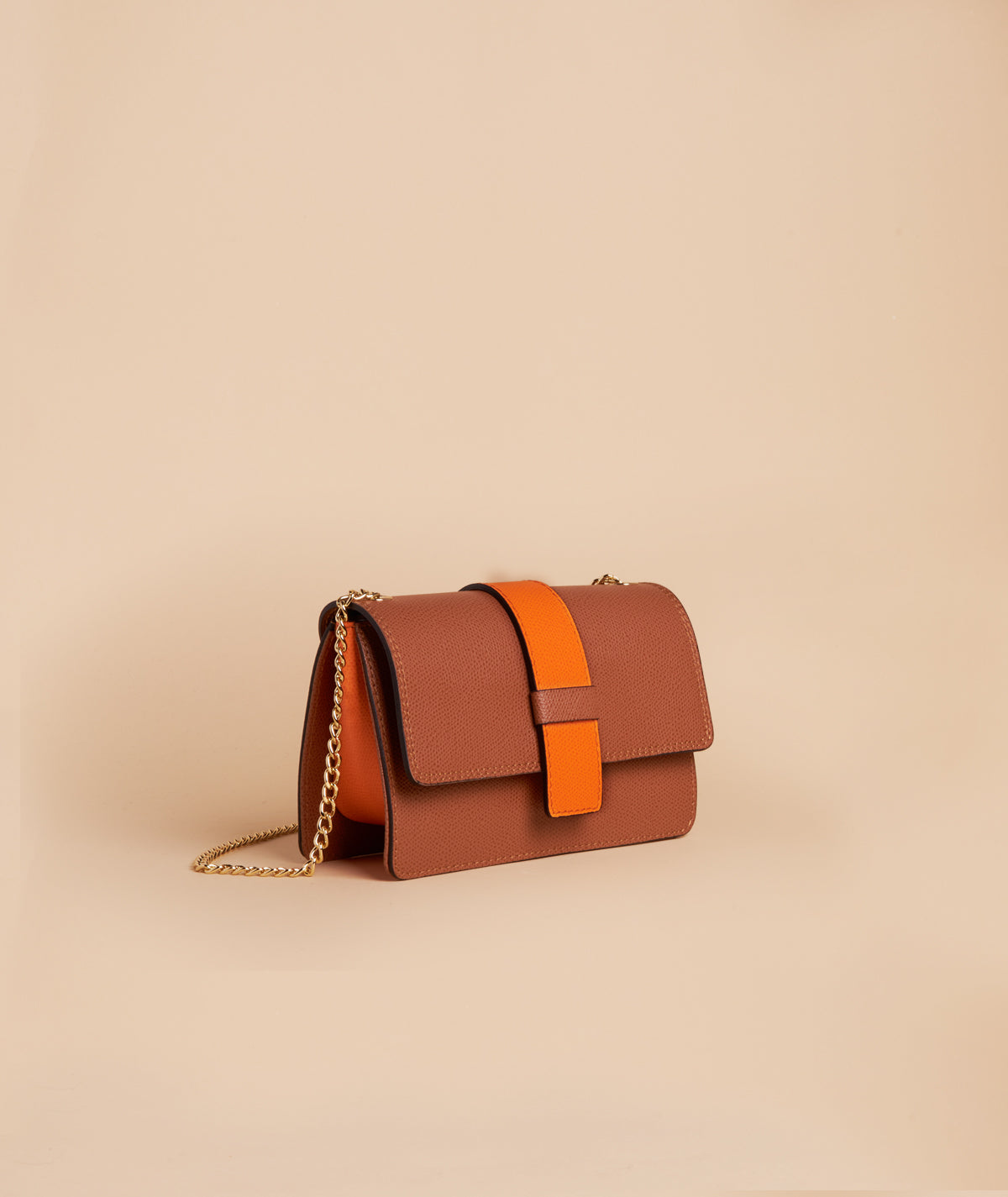 #colore_cuoio e arancio